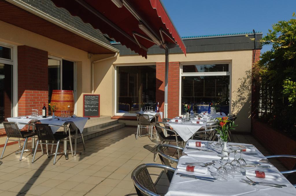 Hostellerie Saint Vincent Beauvais Aeroport 3*