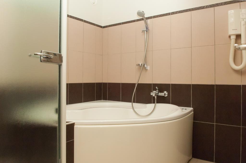 Hostellerie Saint Vincent Beauvais Aeroport 3* Beauvais