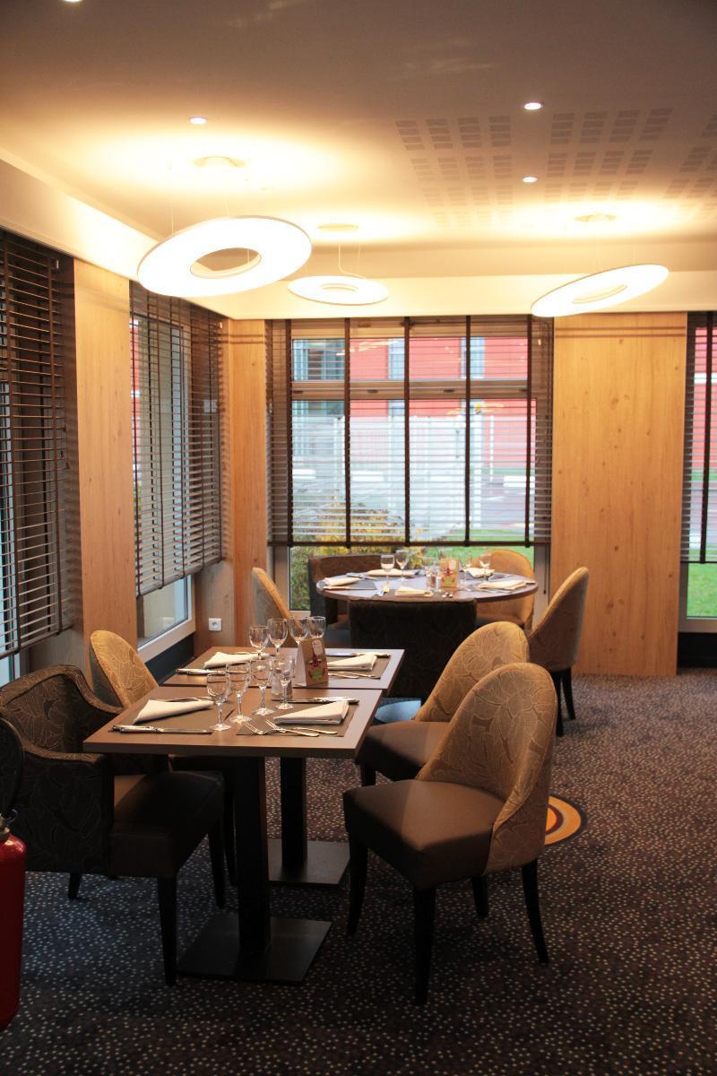 Hostellerie Saint Vincent Beauvais Aeroport 3*