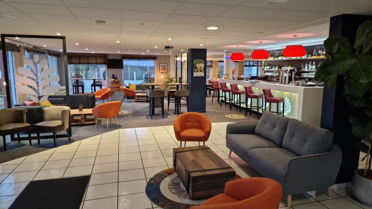 Hostellerie Saint Vincent Beauvais Aeroport Hotel 3*