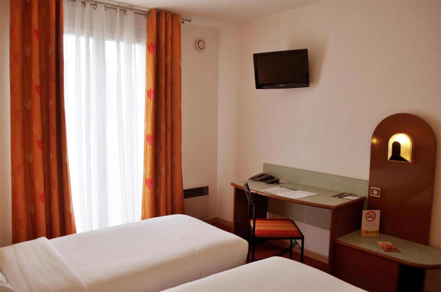 Hostellerie Saint Vincent Beauvais Aeroport Beauvais