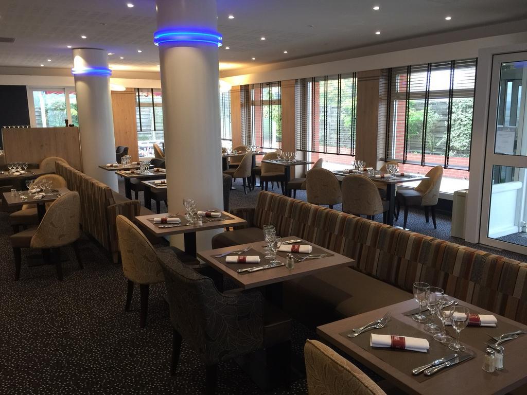 Hotel Hostellerie Saint Vincent Beauvais Aeroport 3*