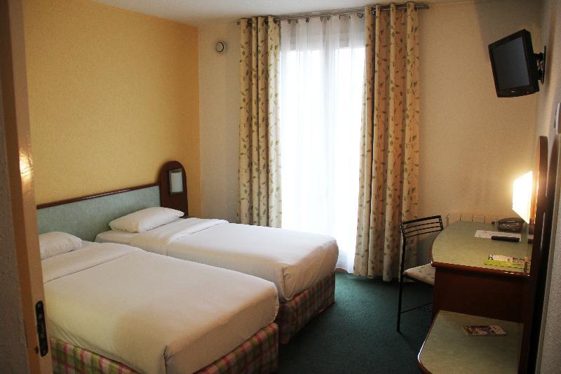 Hostellerie Saint Vincent Beauvais Aeroport Beauvais